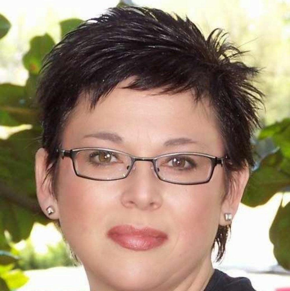 Meet your Posher, Paula